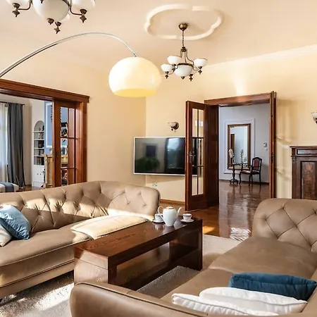 Unikatowa Rezydencja Z Parkiem Villa