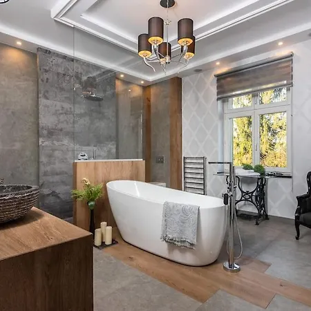 Unikatowa Rezydencja Z Parkiem Villa Tenczynek