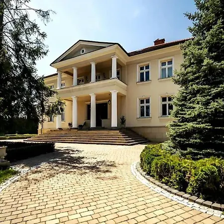 Unikatowa Rezydencja Z Parkiem *